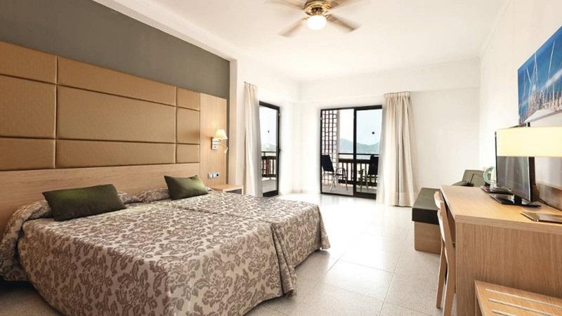 Hotel Talayot Cala'N Blanes  Esterno foto